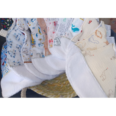 Bavoir personnalisé à broder